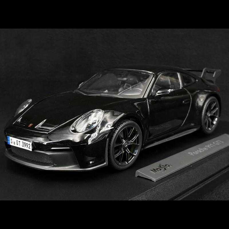 Porsche 911 GT3 type 992 2022 Noir Intense métallisé 1 18 Maisto 36458BK