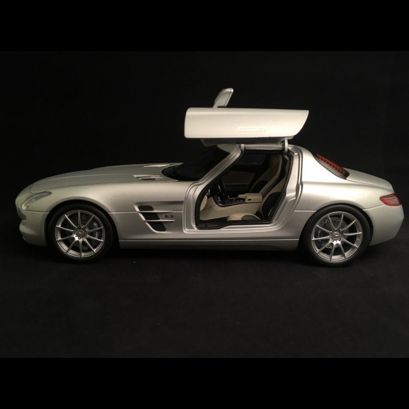 Mercedes Benz Mc Laren Slr Roadster Metallic Silbergrau