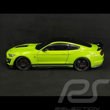 Ford Mustang Shelby GT500...