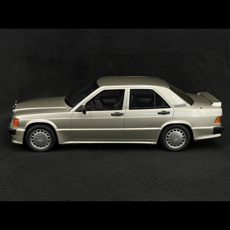 Ottomobile 1988 Mercedes Benz 190E 2.5 16S W201 Silver OT927 1:18 - Ne