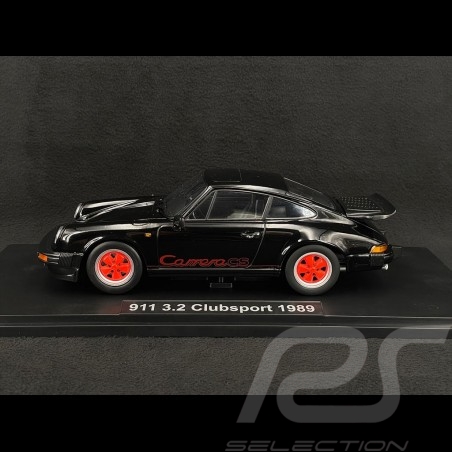 Porsche 911 Carrera 3.2 CS...