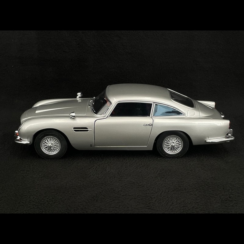 Modèle Miniature Aston Martin DB5 1964 Argent 1:18 Par Autoart - Neuf Avec Emballage D'origine