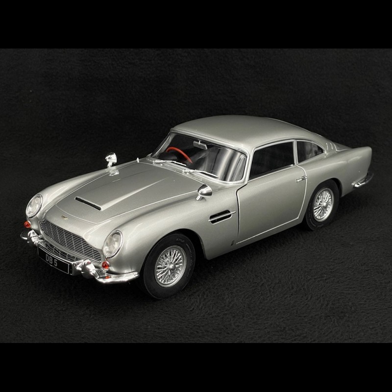 Aston Martin Db5 1964 Silver Birch 1 18 Solido S1807101