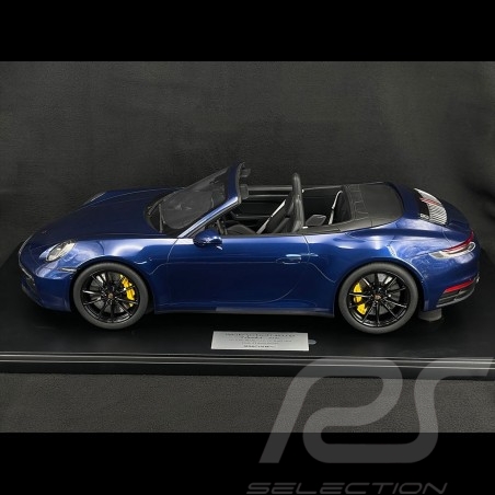 Porsche 911 Carrera 4S Cabriolet Type 992 2020 Gentian Blue Metallic 1/8 Minichamps 800662000