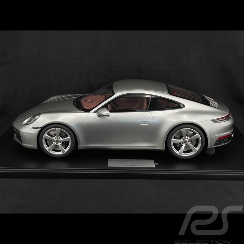 Porsche 911 Carrera 4S Type 992 2020 Argent GT Métallique 1/8 Minichamps 800661002