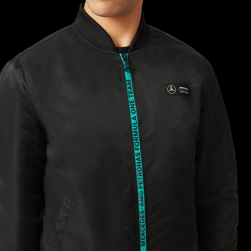 Blouson Mercedes AMG Petronas Team F1 de couleur noir