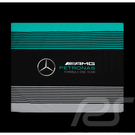 Bandera Mercedes-AMG...
