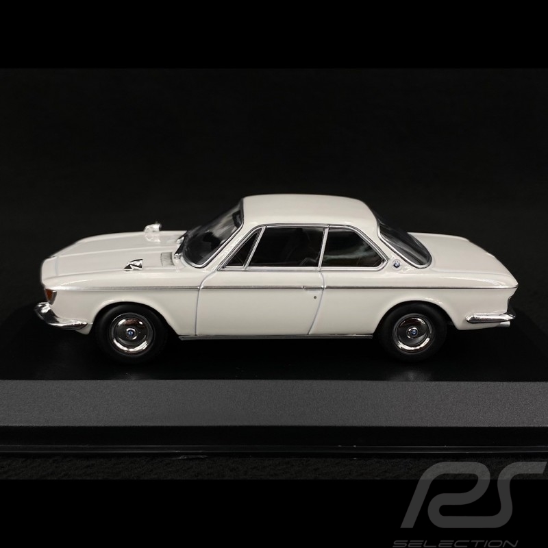 BMW 2000 CS Coupe 1967 Off-white 1/43 Minichamps 940025080