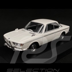 BMW 2000 CS Coupe 1967 Off-white 1/43 Minichamps 940025080