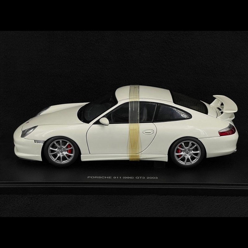 Porsche 911 GT3 type 996 2003 Carrara White 1/18 AutoArt 77942