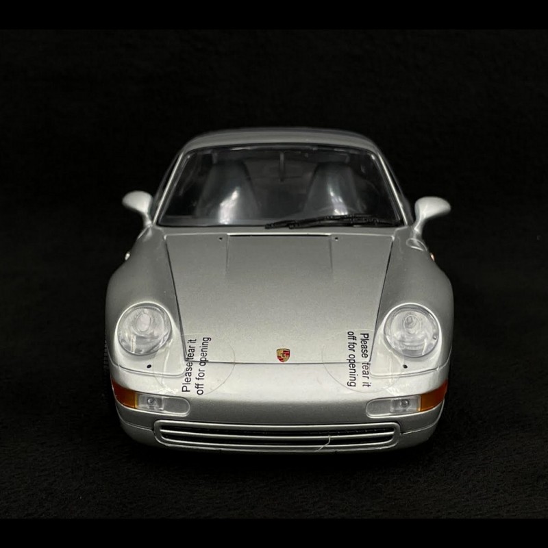 UT models Porsche 911 1:18 シルバー s-l400.jpg