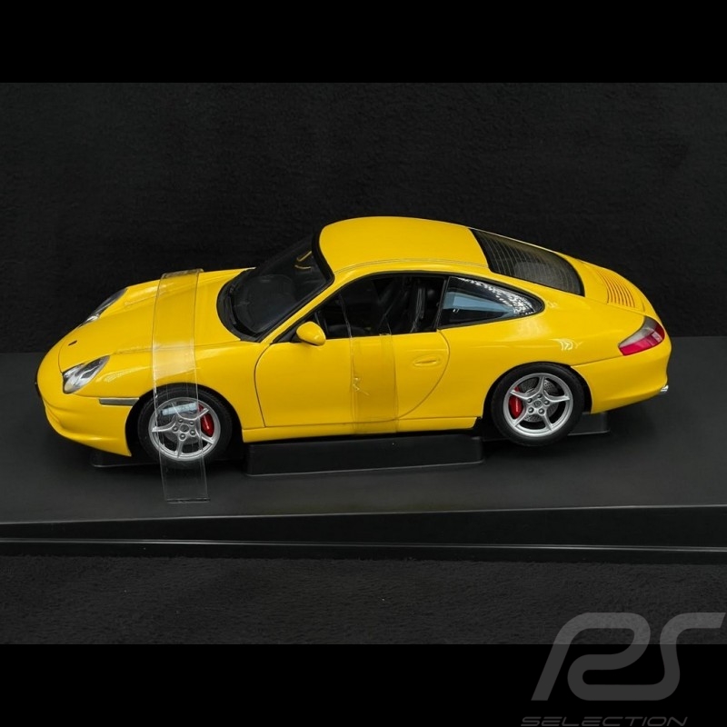 Porsche 911 Carrera Coupe type 996 Jaune Vitesse 1/18 AutoArt 77852