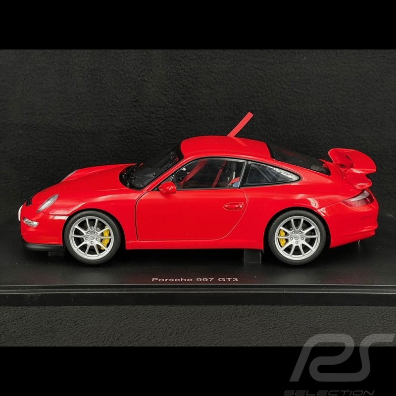 Porsche 911 GT3 Type 997 2007 Rouge Indien 1/18 AutoArt 77996 Porsche 911 GT3 Type 997 2007 Rouge Indien 1/18 AutoArt 77996