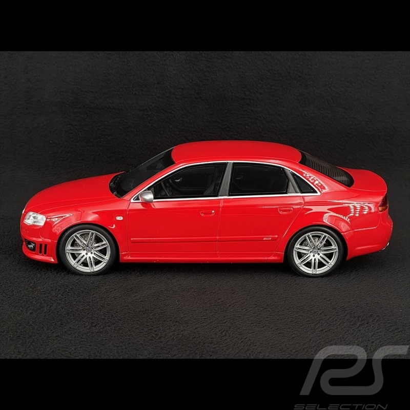 Audi RS4 4.2 FSI 2005 Misano Red 1/18 Ottomobile OT400