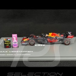 Max Verstappen Red Bull Racing RB16B n° 33 Winner GP Abu Dhabi 