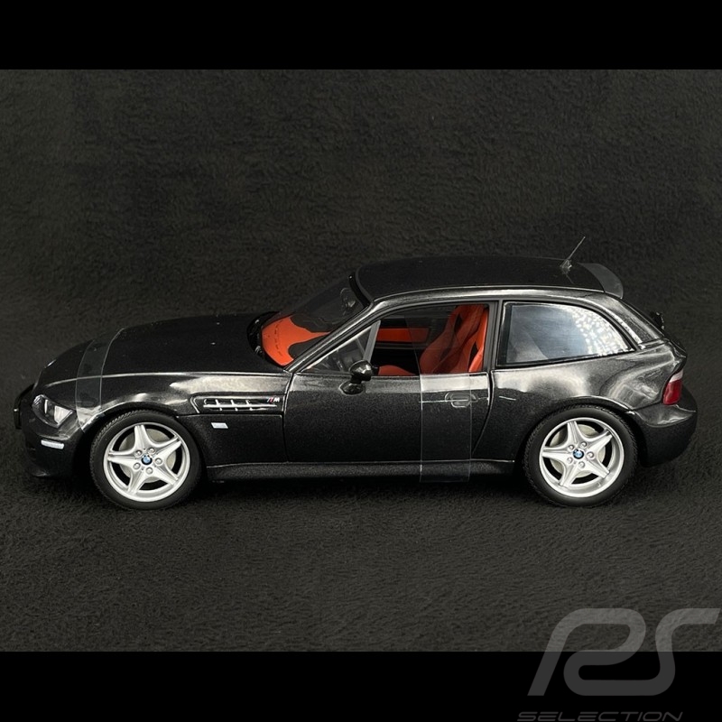 BMW Z3 M Coupe 1998 Schwarz 1/18 UT Models 20432 BMW Z3 M Coupe 1998 Schwarz 1/18 UT Models 20432