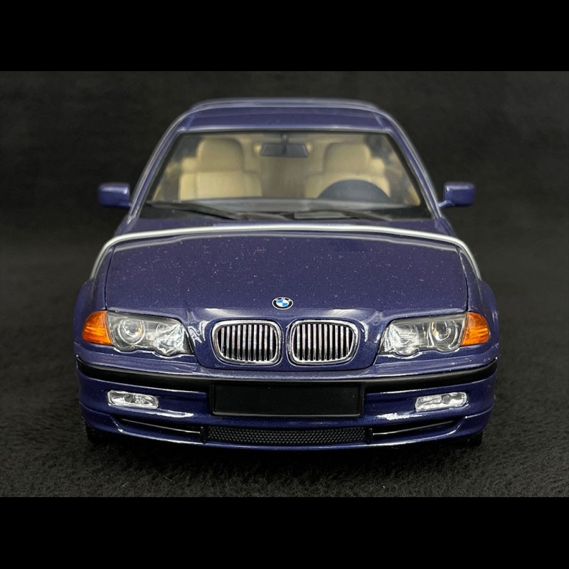 BMW 3er limousine 3 series Saloon / Sedan bleu o 1/18 UT