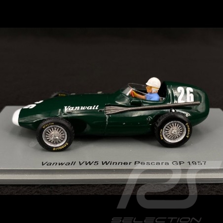 Vanwall VW5 n° 26 Winner GP Pescara 1957 1/43 Spark S7206