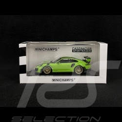Porsche 911 GT2 RS Type 991 Weissach Package 2018 Signal Green / Black Stripes 1/43 Minichamps 413067283