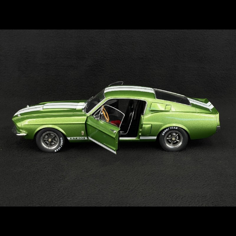 Ford Shelby Mustang GT500 1967 Lime Green 1/18 Solido S1802907