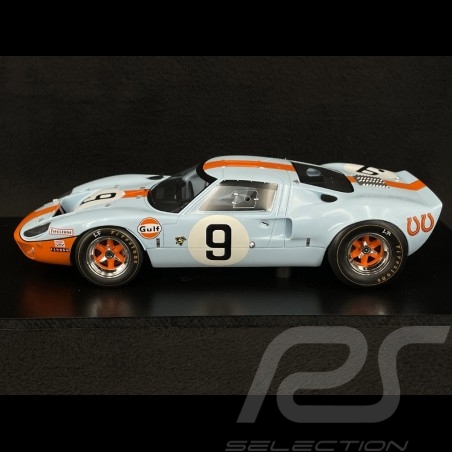 Ford GT40 Gulf n° 9 Vainqueur 24h Le Mans 1968 1/18 Spark 18LM68