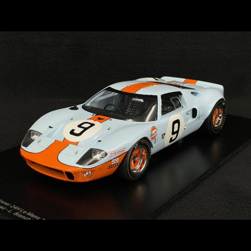 Ford GT40 Gulf n° 9 Winner 24h Le Mans 1968 1/18 Spark 18LM68