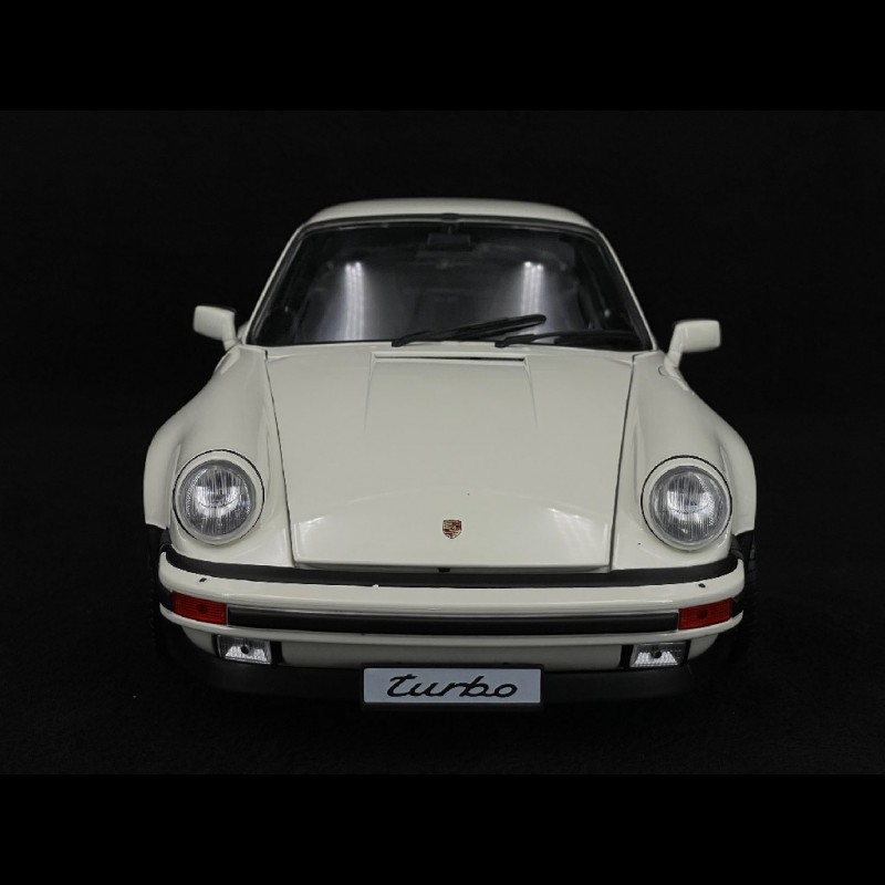 Porsche 911 Turbo Type 930 1980 Grand Prix White 1/12 Schuco 450670100