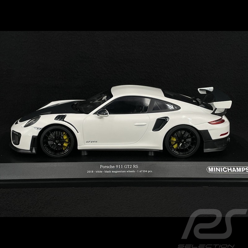 Porsche 911 GT2 RS Type 991 2018 Pureweiß 1/18 Minichamps 155068310