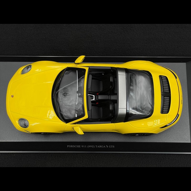 Minichamps 1:18 Porsche 911 (992) Targa 4 GTS Ano de construção 2021 racing amarelo 153061064 modelo carro 153061064 4012138761483
