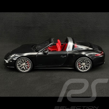 Porsche 911 Carrera 4 GTS...