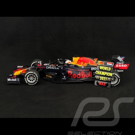 Max Verstappen Red Bull Racing Honda RB16B n° 33 Sieger GP Abu Dhabi 2021 & World Champion 2021 1/18 Minichamps 110212333