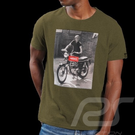 T-shirt Steve McQueen Triumph Bonneville ISDT 1964 Vert olive Hero Seven - homme