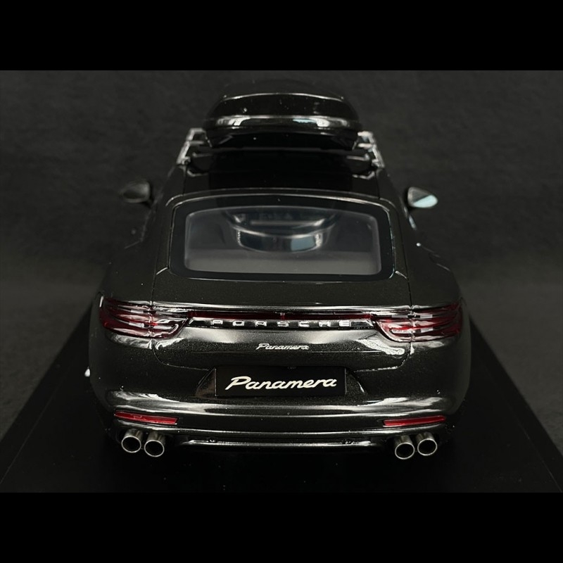Porsche Panamera 10 Jahre Edition 2019 Black 1/18 Spark WAXL2100006