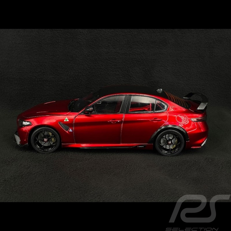 Alfa Romeo Giulia GTA M 2021 Tristrato Rot 1/18 Solido S1806901