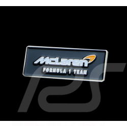 Badge McLaren F1 Team pin's Logo Rectangulaire Noir / Orange Papaya 2025