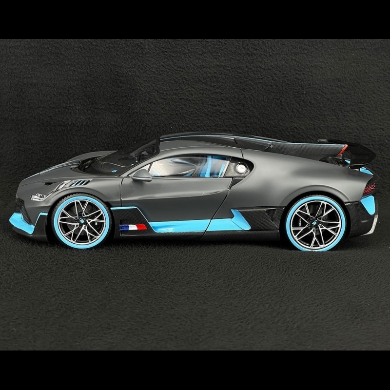 Bugatti Divo 2018 Gris Mat 1/18 – Bburago BU11045Z – Neuf Sous Boîte