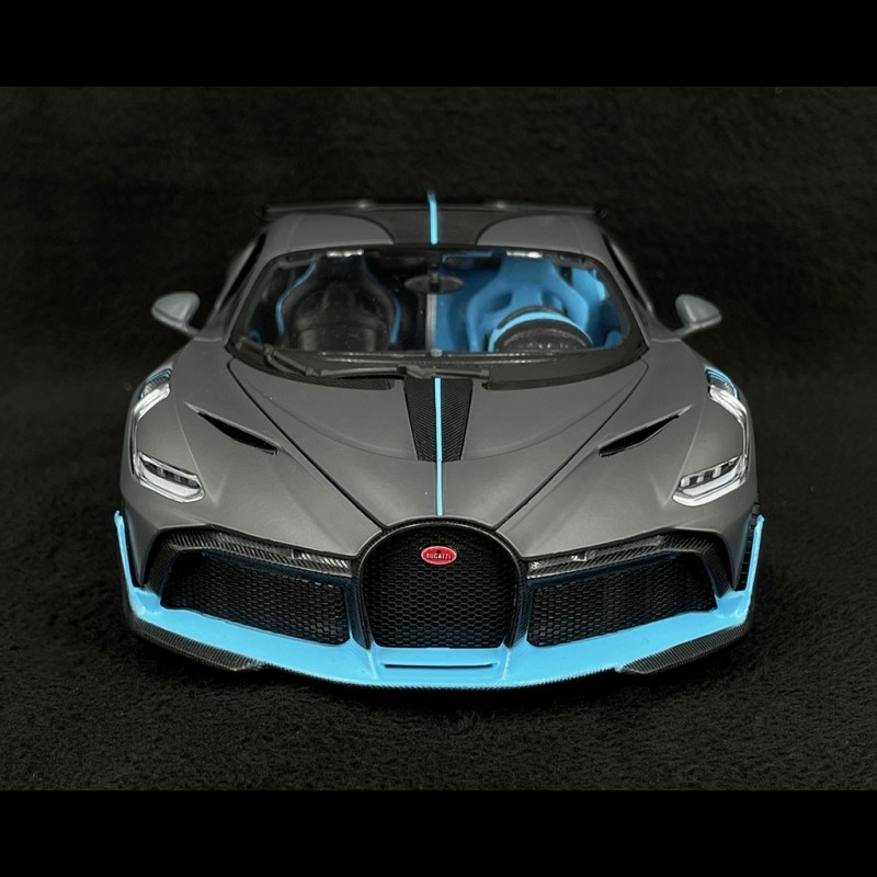 BBURAGO 1/18 – Bugatti Divo 2018 Gris Mat – Modèle Miniature Métal BU11045Z