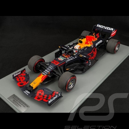 Max Verstappen Red Bull Racing RB16B Nr 33 Sieger F1 GP Abu Dhabi 2021 Yas Marina 1/12 Spark 12S032