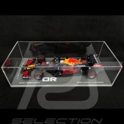 Max Verstappen Red Bull Racing RB16B n° 33 Winner F1 GP Abu Dhabi 2021 Yas Marina 1/18 Spark 18S609