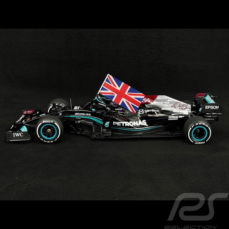 Lewis Hamilton Mercedes-AMG-Petronas F1 W12E n° 44 Winner British F1 GP 2021 1/18 Minichamps 110211144
