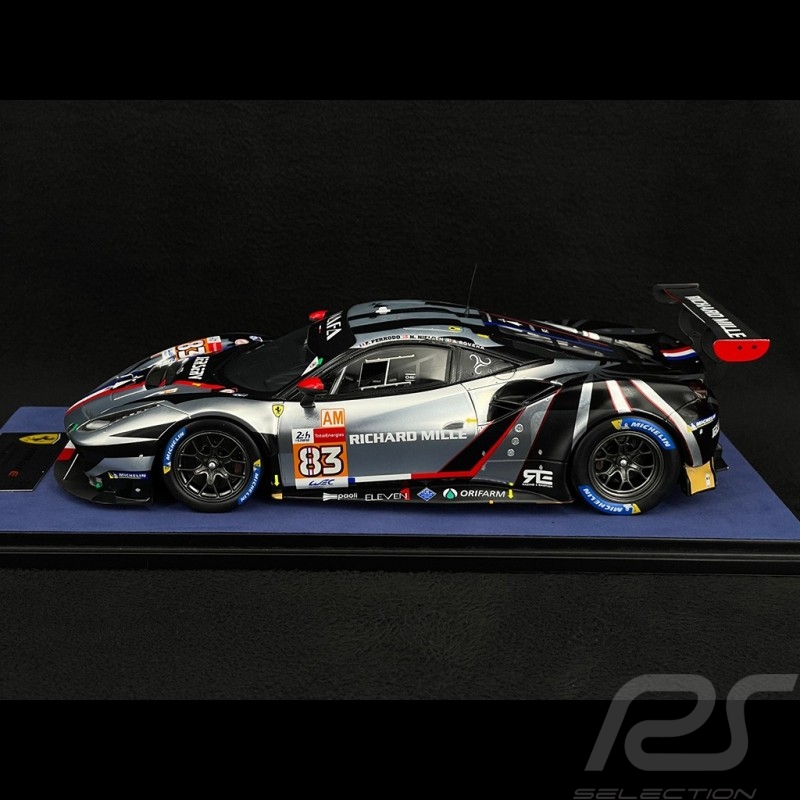 Ferrari 488 GTE Evo n° 83 Vainqueur 24h Le Mans 2021 1/18 Looksmart LS18LM030