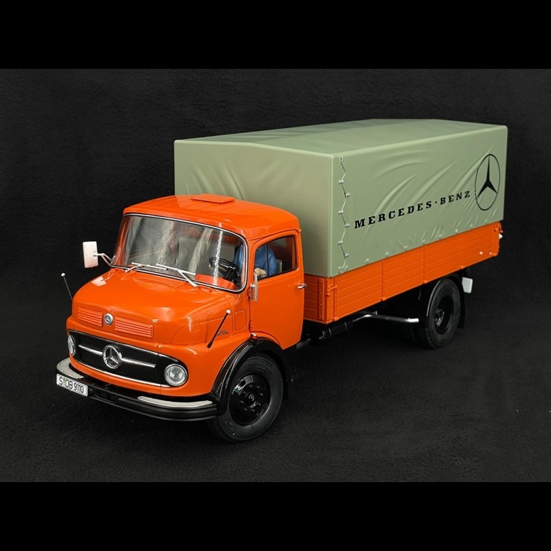 Truck Mercedes-Benz L911 Red 1/18 Schuco 450044700