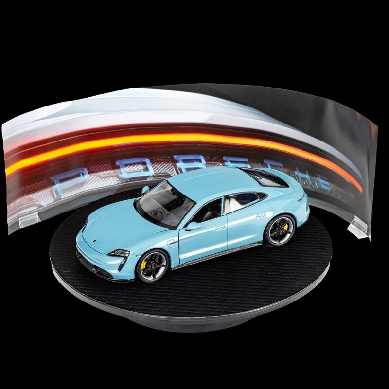 Usata 2022 Porsche Taycan Turbo Berlina - Marche (Rivenditore) - 66.000