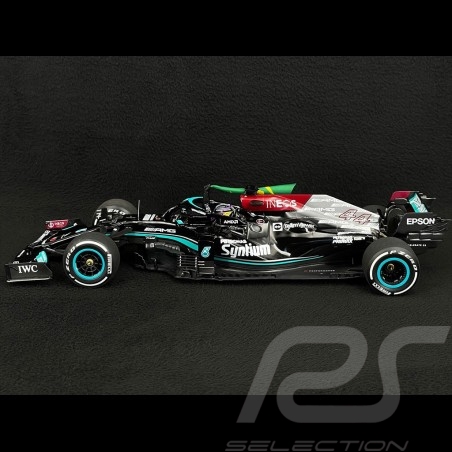 Lewis Hamilton Mercedes-AMG...