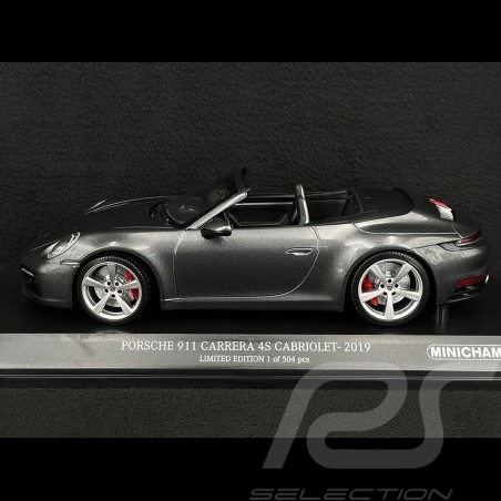 Porsche 911 Carrera 4S...