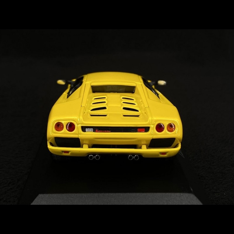 VOITURE DE COLLECTION en boite vitrine Lamborghini Diablo jaune EUR 9