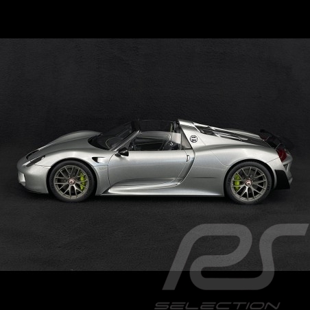 Porsche 918 Spyder Weissach Package 2013 Argent GT 1/12 Autoart 12123