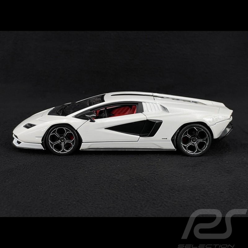 Lamborghini Countach LPI 800-4 2022 Blanc 1/24 Bburago 21102 Lamborghini Countach LPI 800-4 2022 Blanc 1/24 Bburago 21102