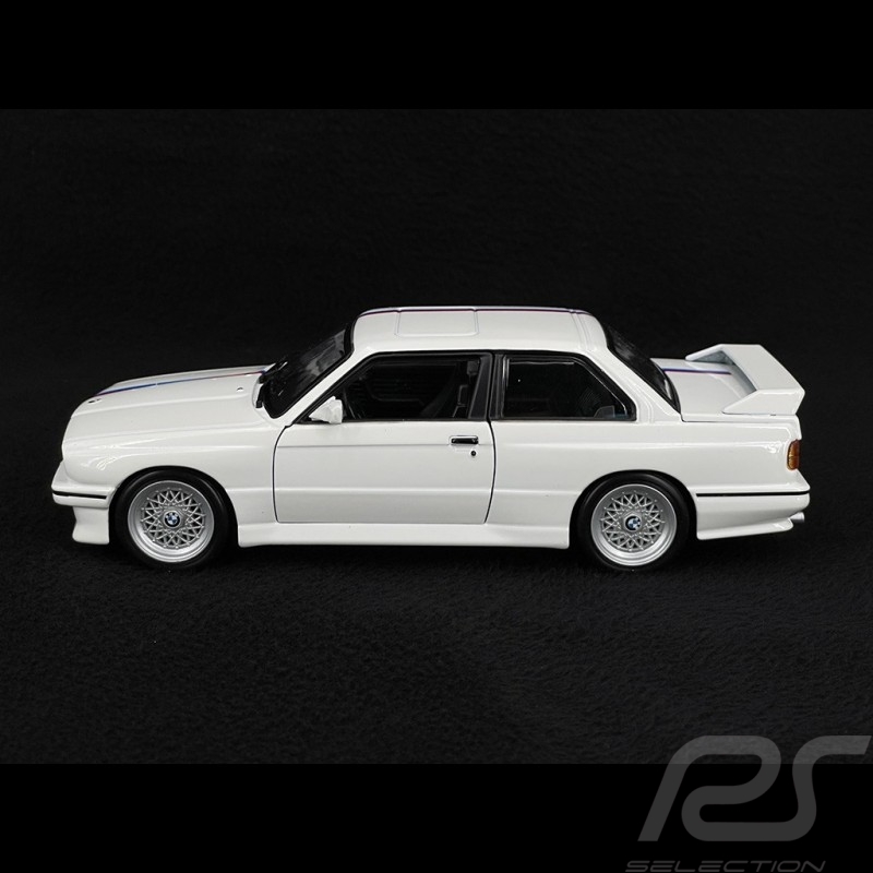 BMW M3 1988 Blanc 1/24 Bburago 21100W