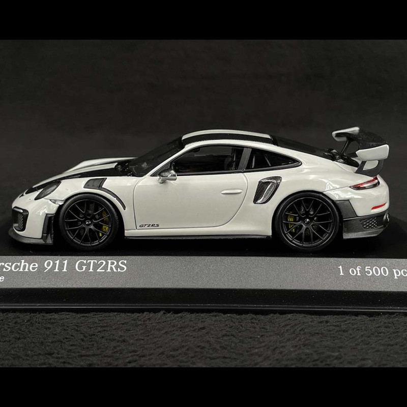 Porsche 911 GT2 RS Type 991 Weissach Package 2018 Chalk Grey 1/43 Porsche 911 GT2 RS Type 991 Weissach Package 2018 Chalk Grey 1/43